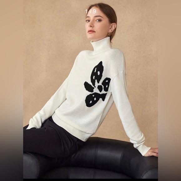 NWT Wool Mix Floral High Neck Sweater - Picture 2 of 4